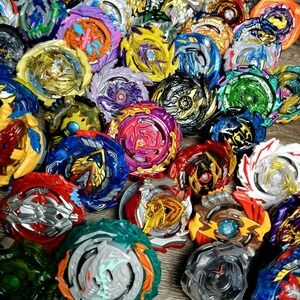 Beyblade Burst Metal LOT OF 10 Random Takara Tomy Hasbro + Rip Launcher -Genuine